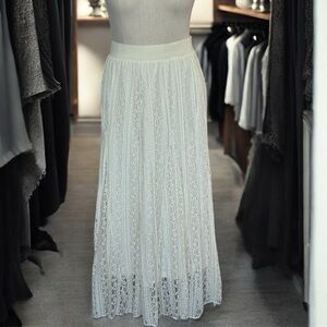 Lapis Lace Maxi Skirt - Cream